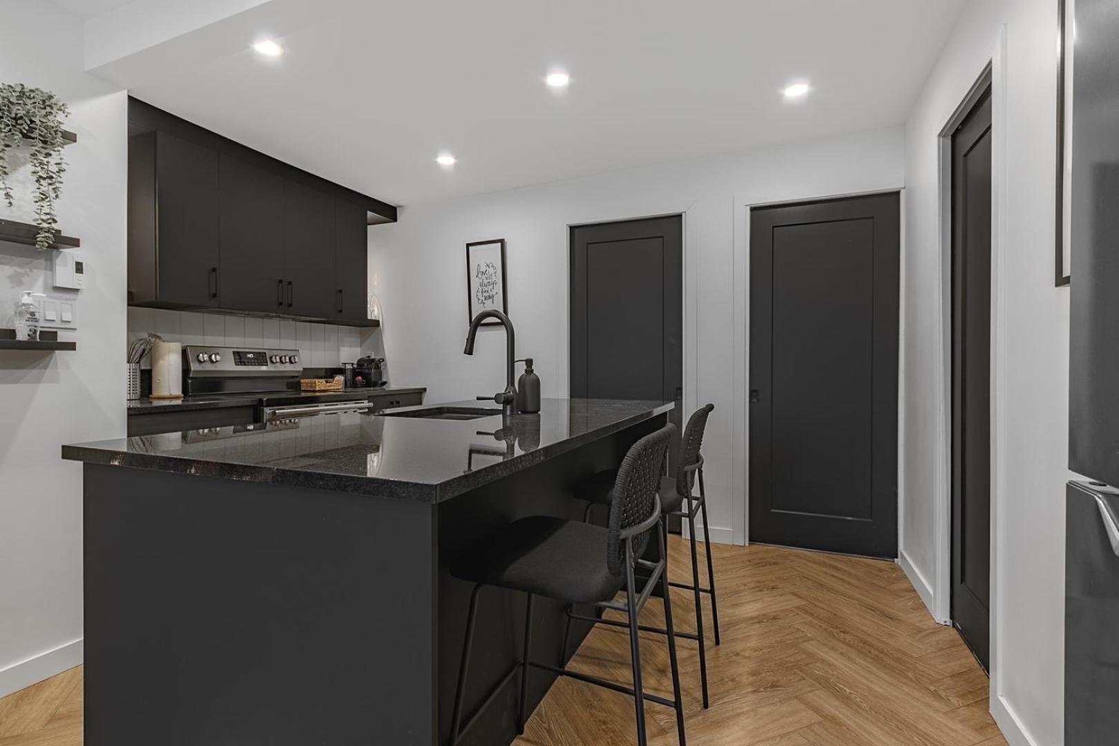 Les Appartements Du 300 魁北克 外观 照片